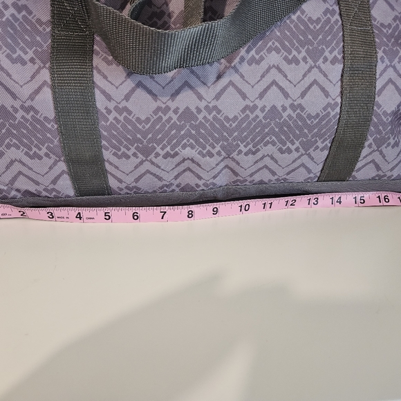 Grey duffle bag - Picture 4 of 8